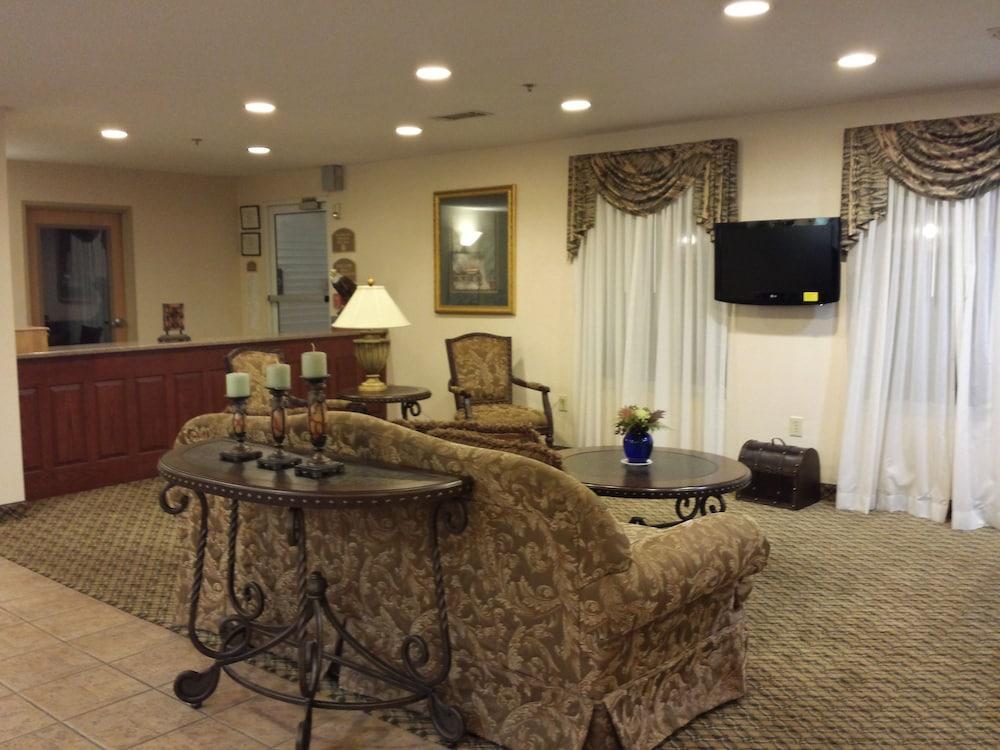 Clarion Pointe-Dillard Near Blue Ridge Mountains Hotell Eksteriør bilde