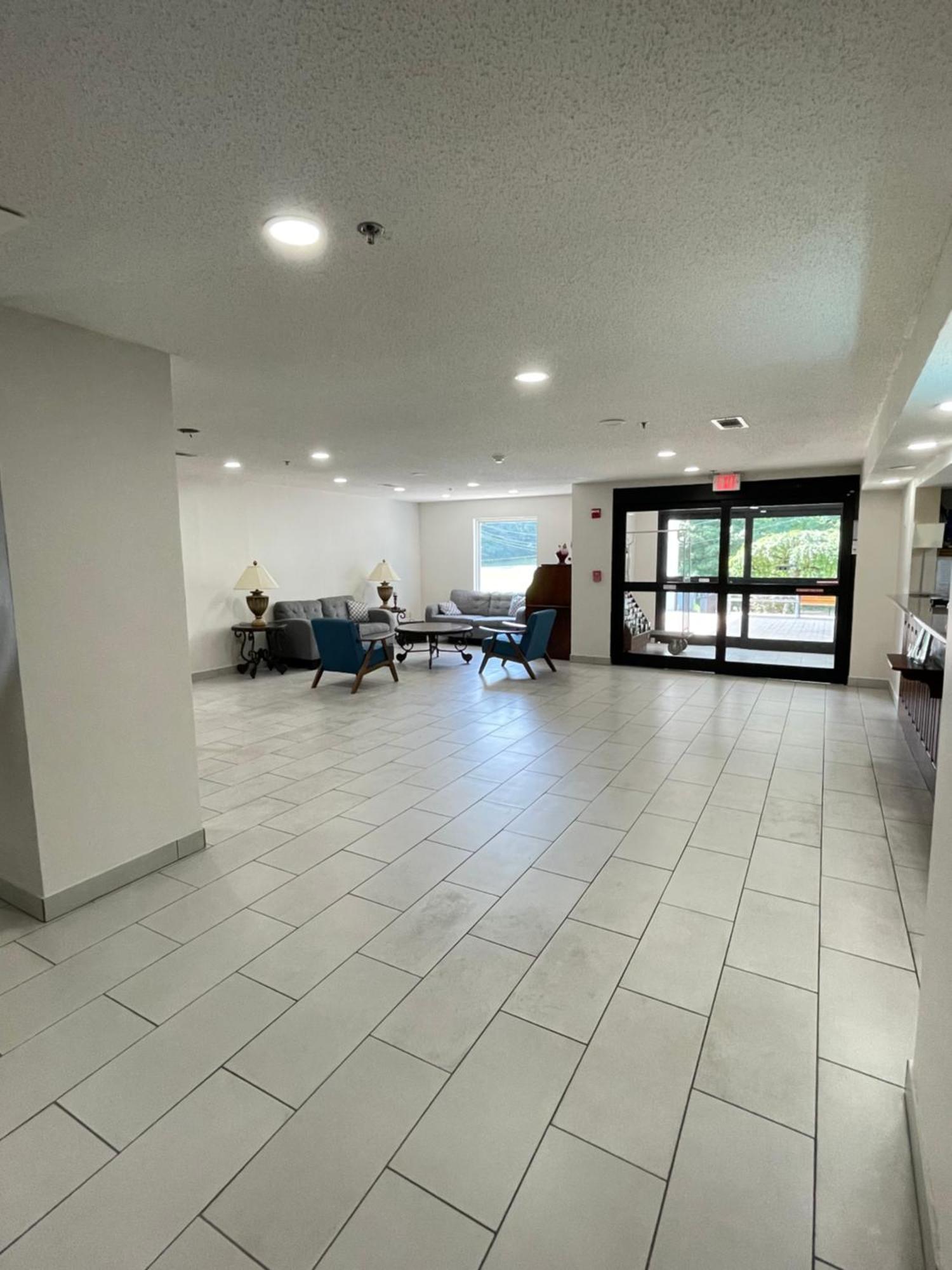 Clarion Pointe-Dillard Near Blue Ridge Mountains Hotell Eksteriør bilde