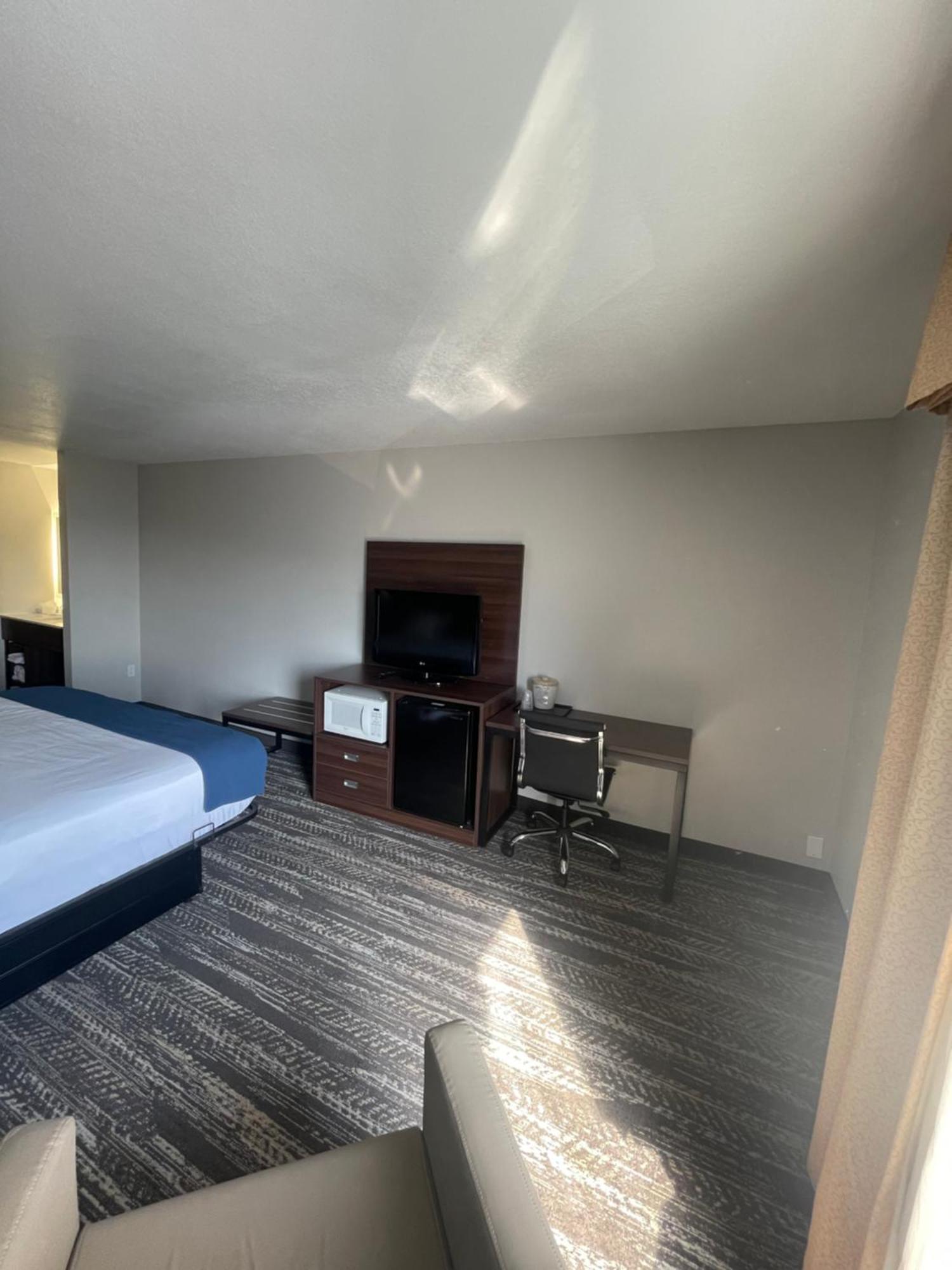 Clarion Pointe-Dillard Near Blue Ridge Mountains Hotell Eksteriør bilde
