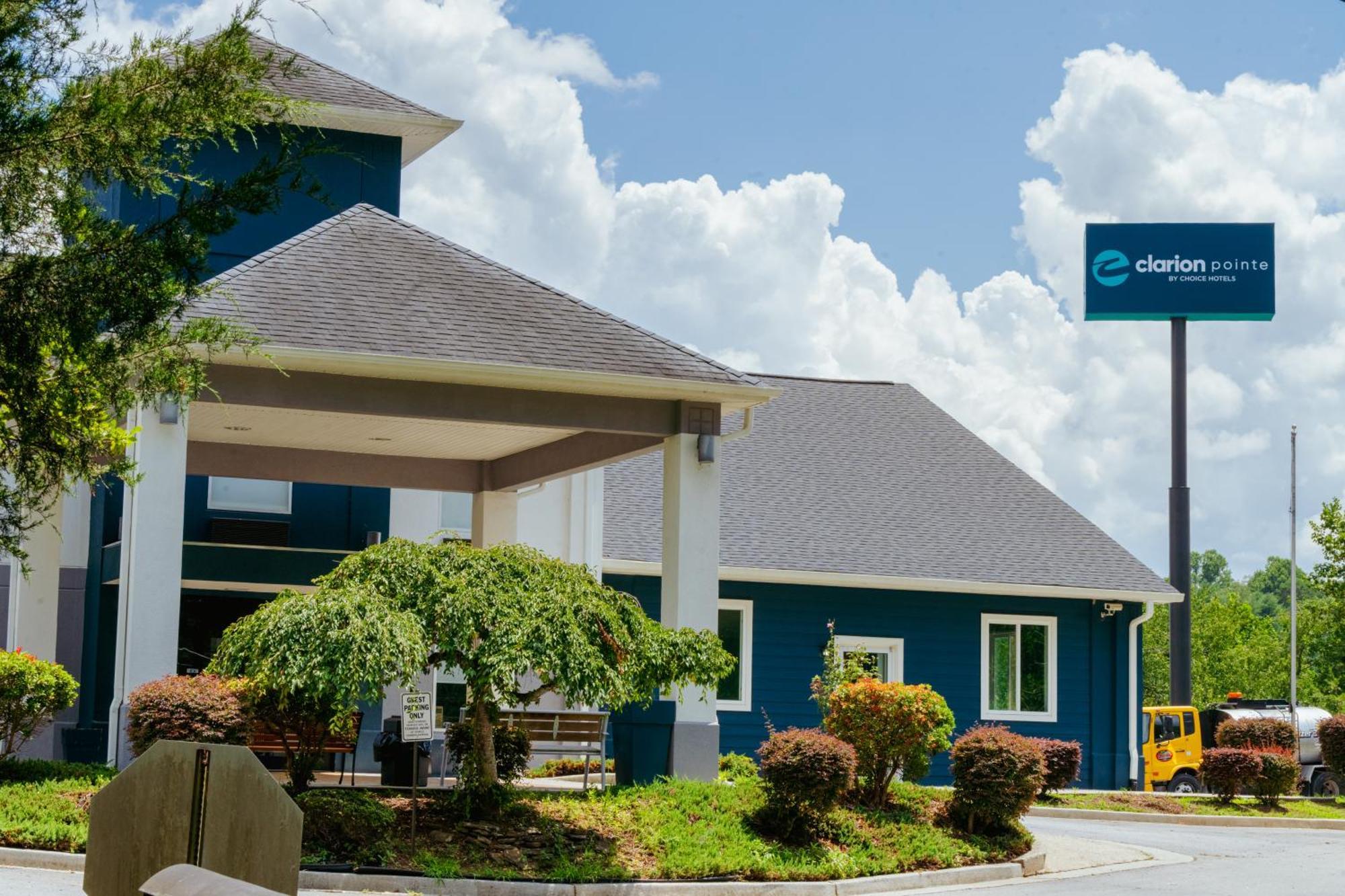 Clarion Pointe-Dillard Near Blue Ridge Mountains Hotell Eksteriør bilde
