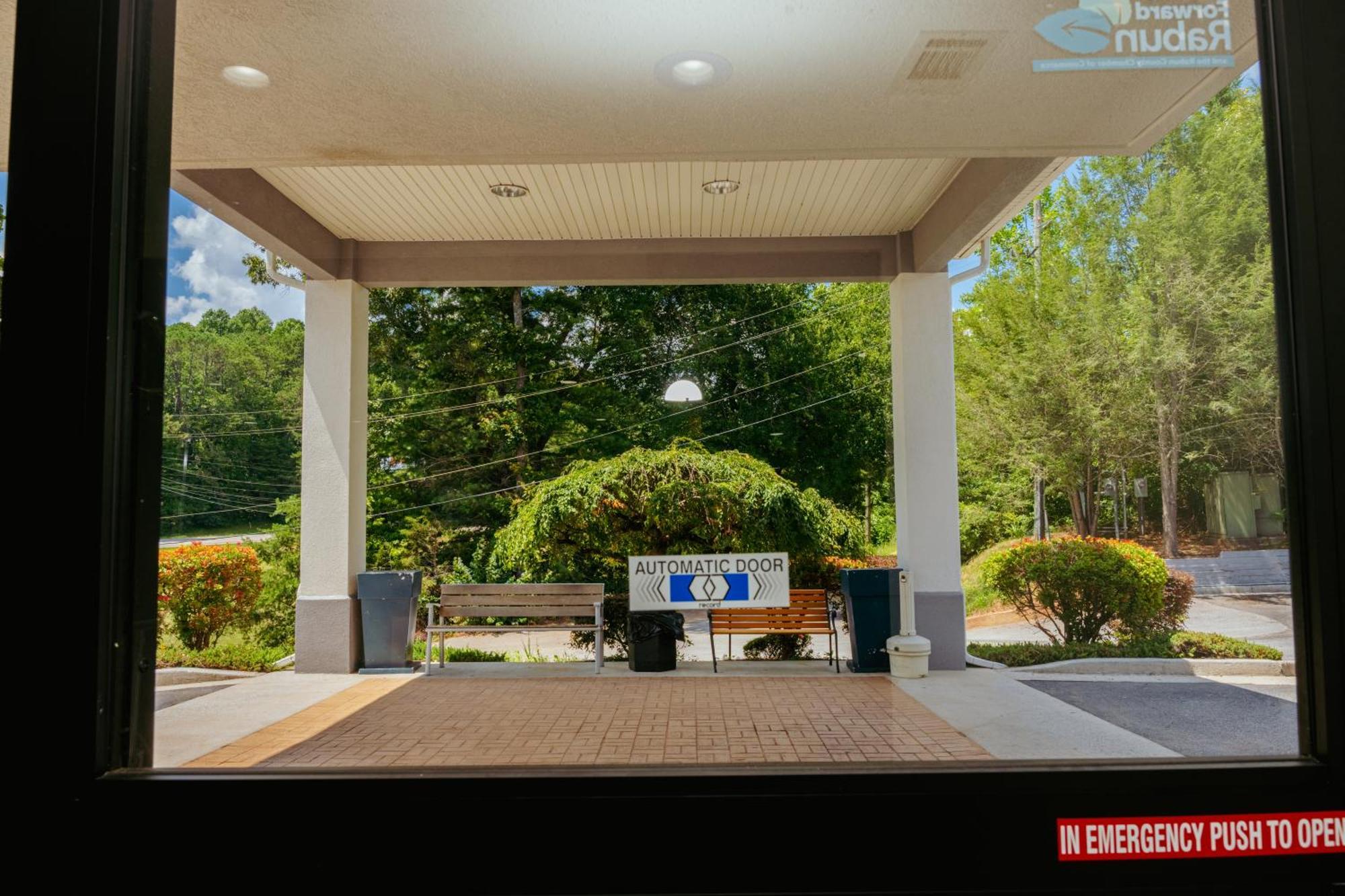 Clarion Pointe-Dillard Near Blue Ridge Mountains Hotell Eksteriør bilde