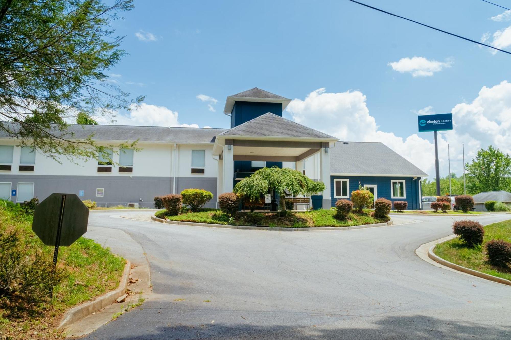 Clarion Pointe-Dillard Near Blue Ridge Mountains Hotell Eksteriør bilde
